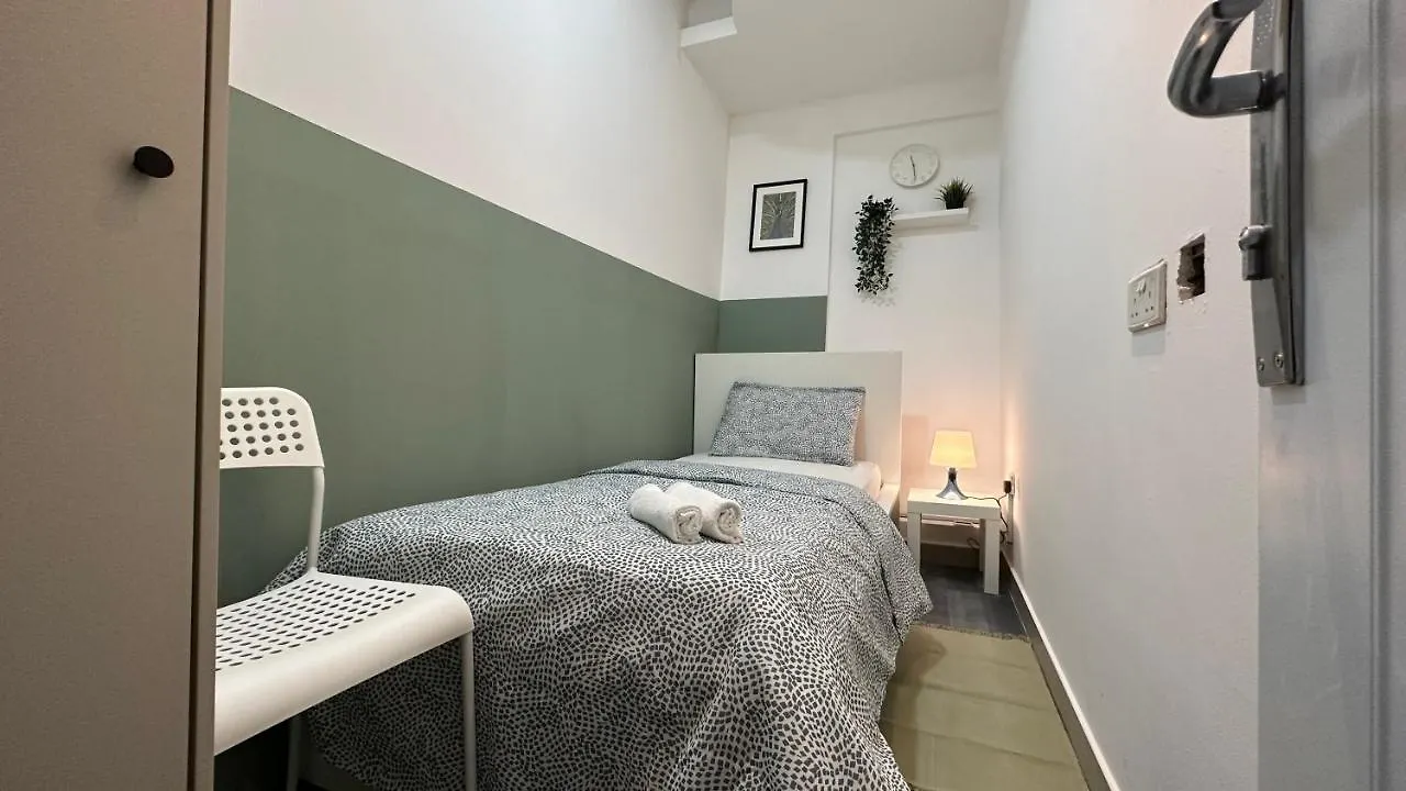Beautiful Partition Room In Al Barsha 1 Near Metro Dubai Homestay